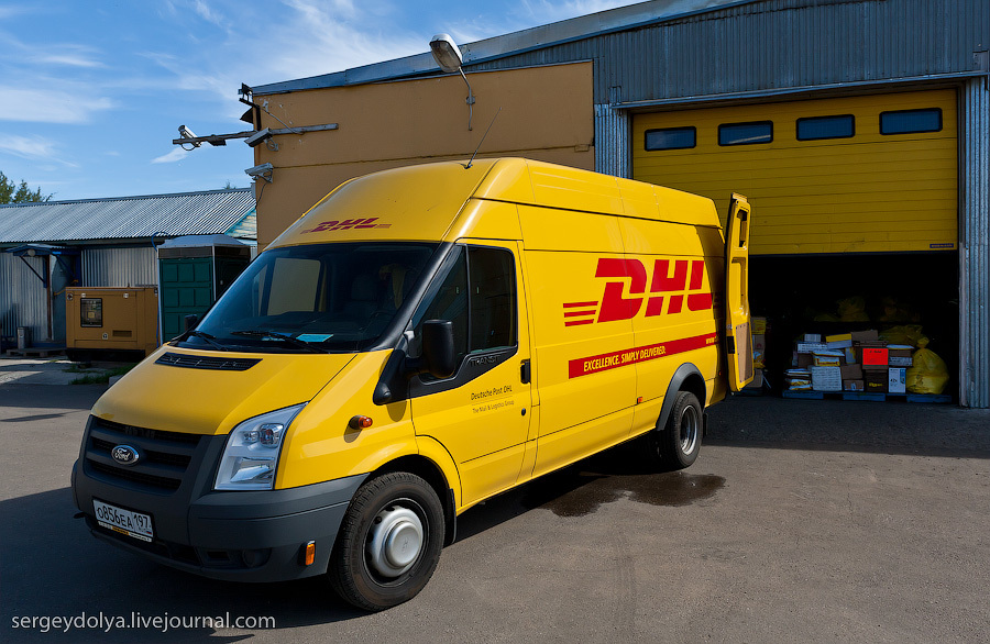 Автолайт экспресс. Форд Транзит ДХЛ. Форд Транзит DHL. Транзит 470 грузовой DHL. Transit 470 DHL грузовой.